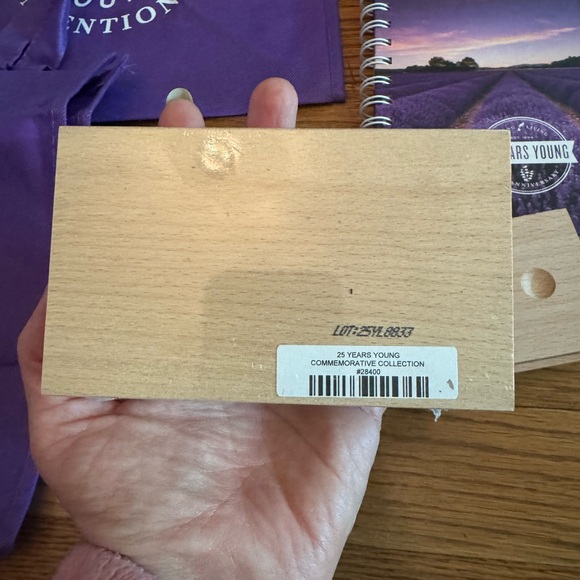 Young Living 25th Anniversary Souvenir Lot Bag Journal Notebook New 25th Oil Pin - Picture 3 of 8